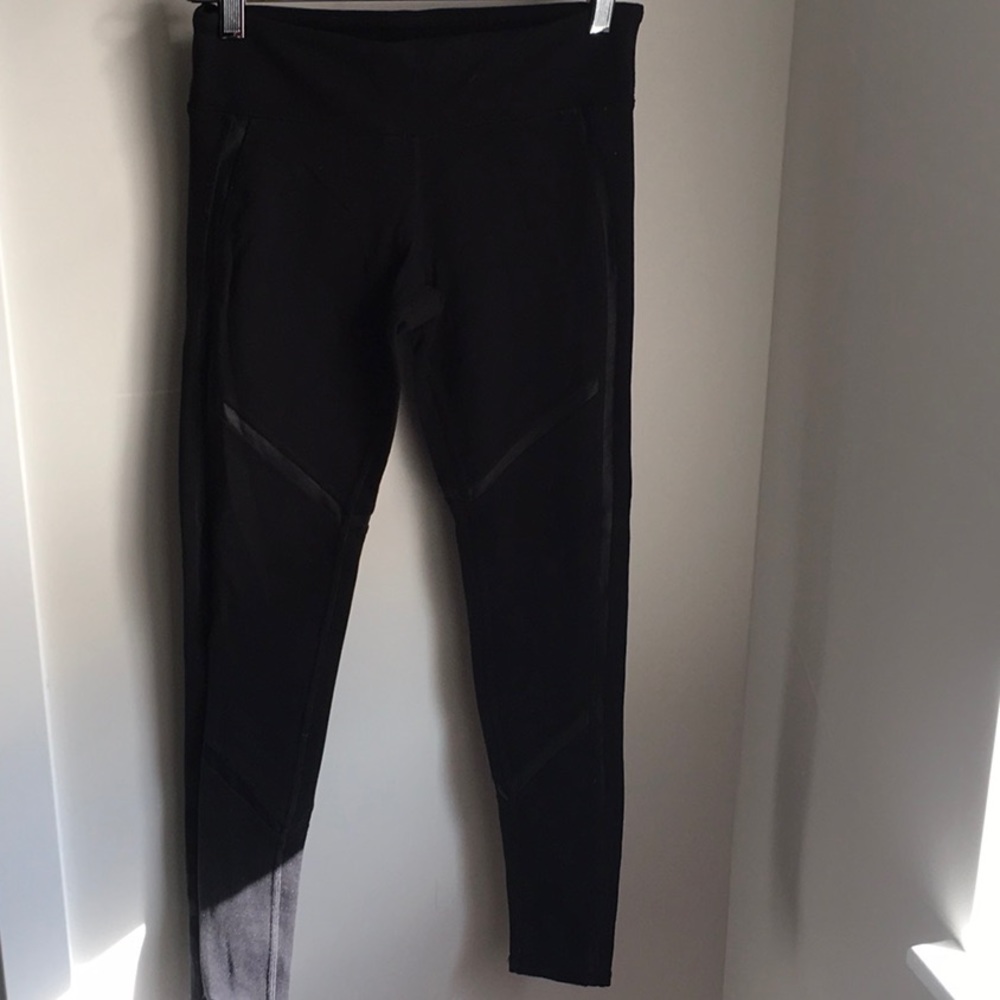 Alo shine detail legging